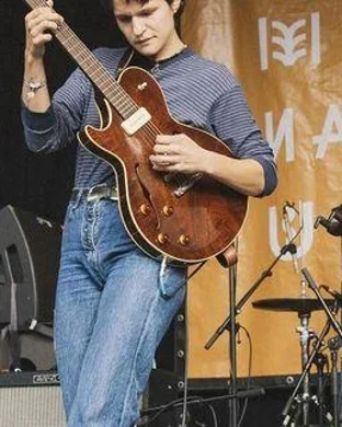 Lizzy McAlpine